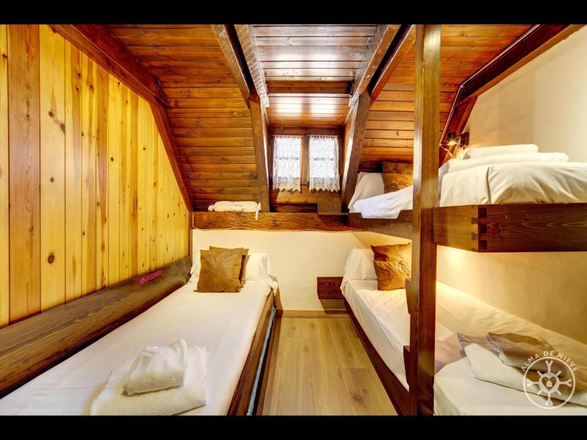 Casa Marmota De Alma De Nieve Villa บาเกย์รา-เบเรต ภายนอก รูปภาพ