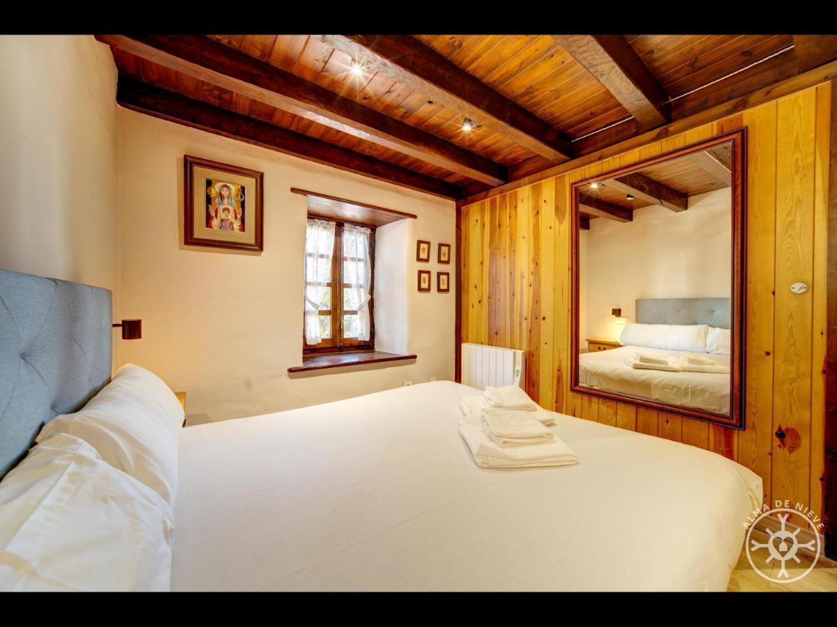Casa Marmota De Alma De Nieve Villa บาเกย์รา-เบเรต ภายนอก รูปภาพ