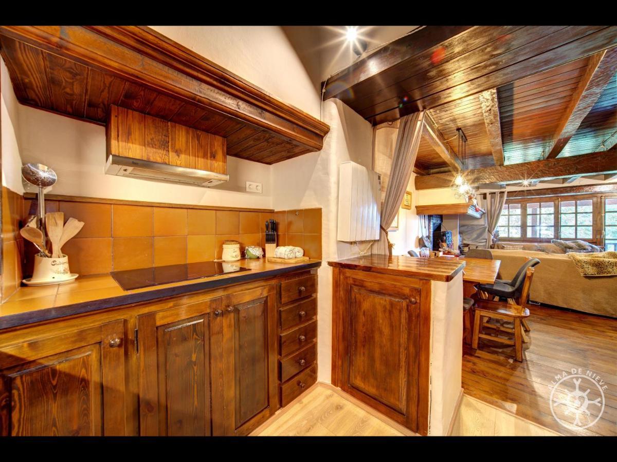 Casa Marmota De Alma De Nieve Villa บาเกย์รา-เบเรต ภายนอก รูปภาพ