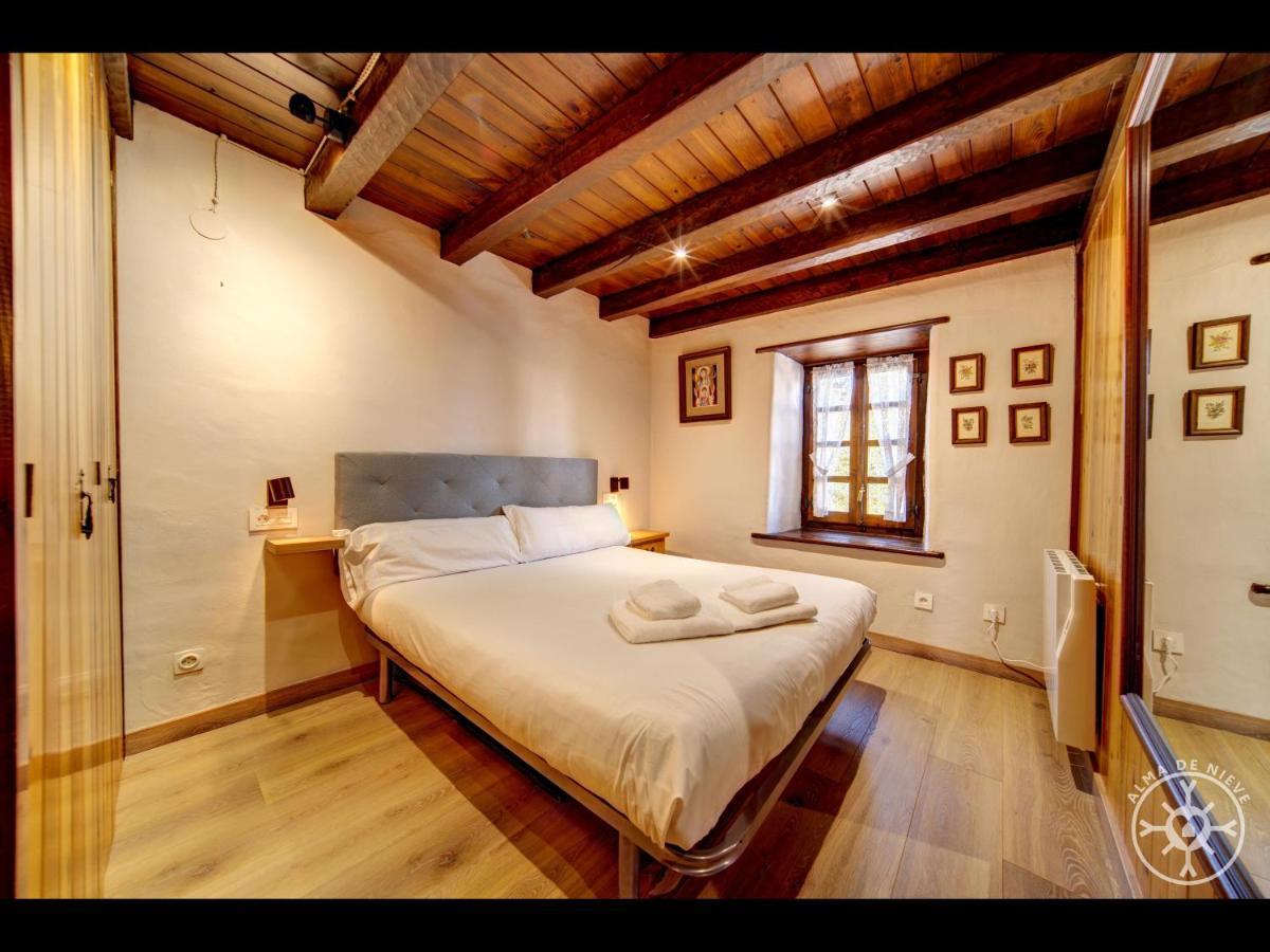 Casa Marmota De Alma De Nieve Villa บาเกย์รา-เบเรต ภายนอก รูปภาพ